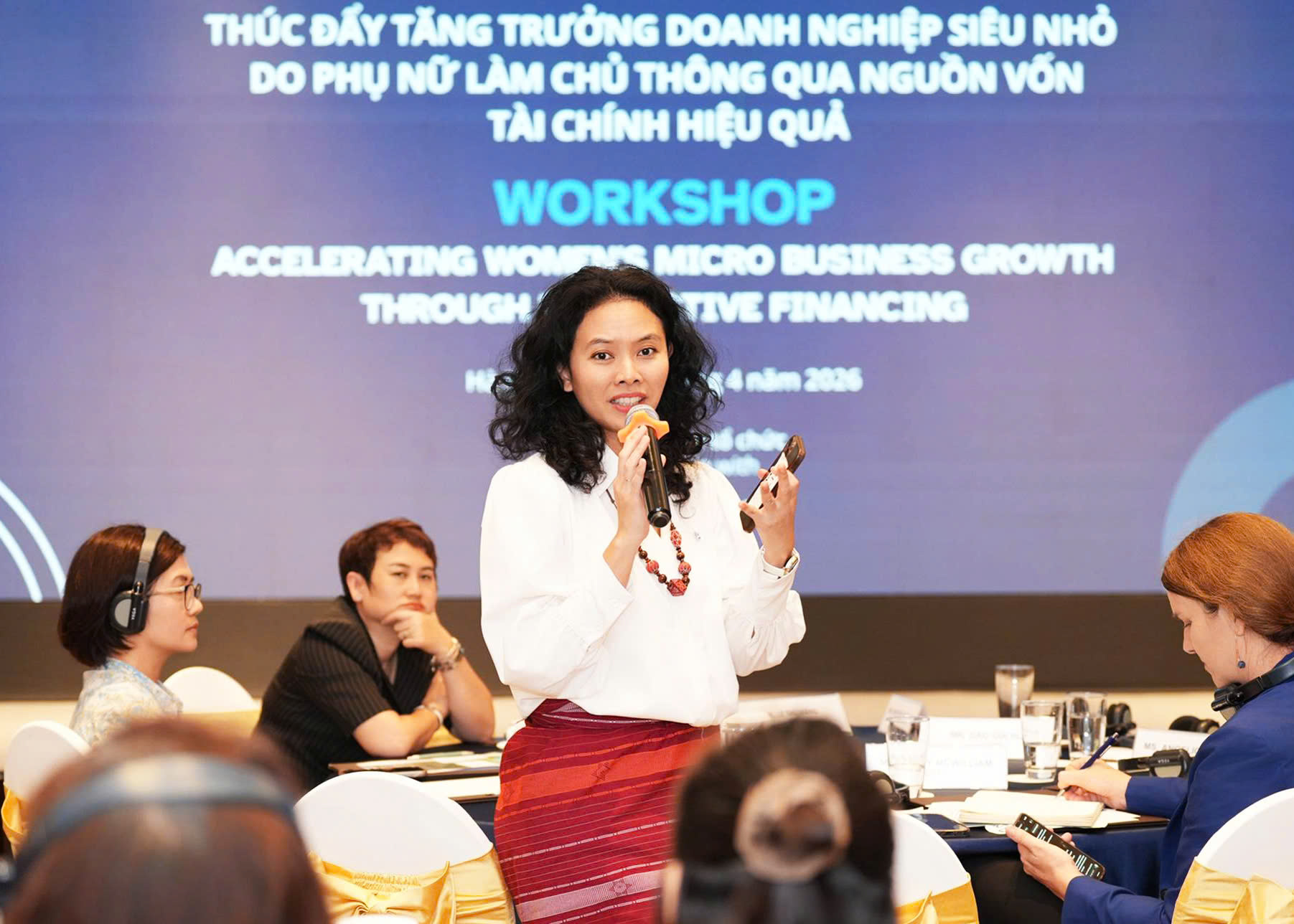 Mở rộng tài chính cho doanh nghiệp siêu nhỏ do phụ nữ làm chủ Động lực kép cho ngân hàng và nền kinh tế