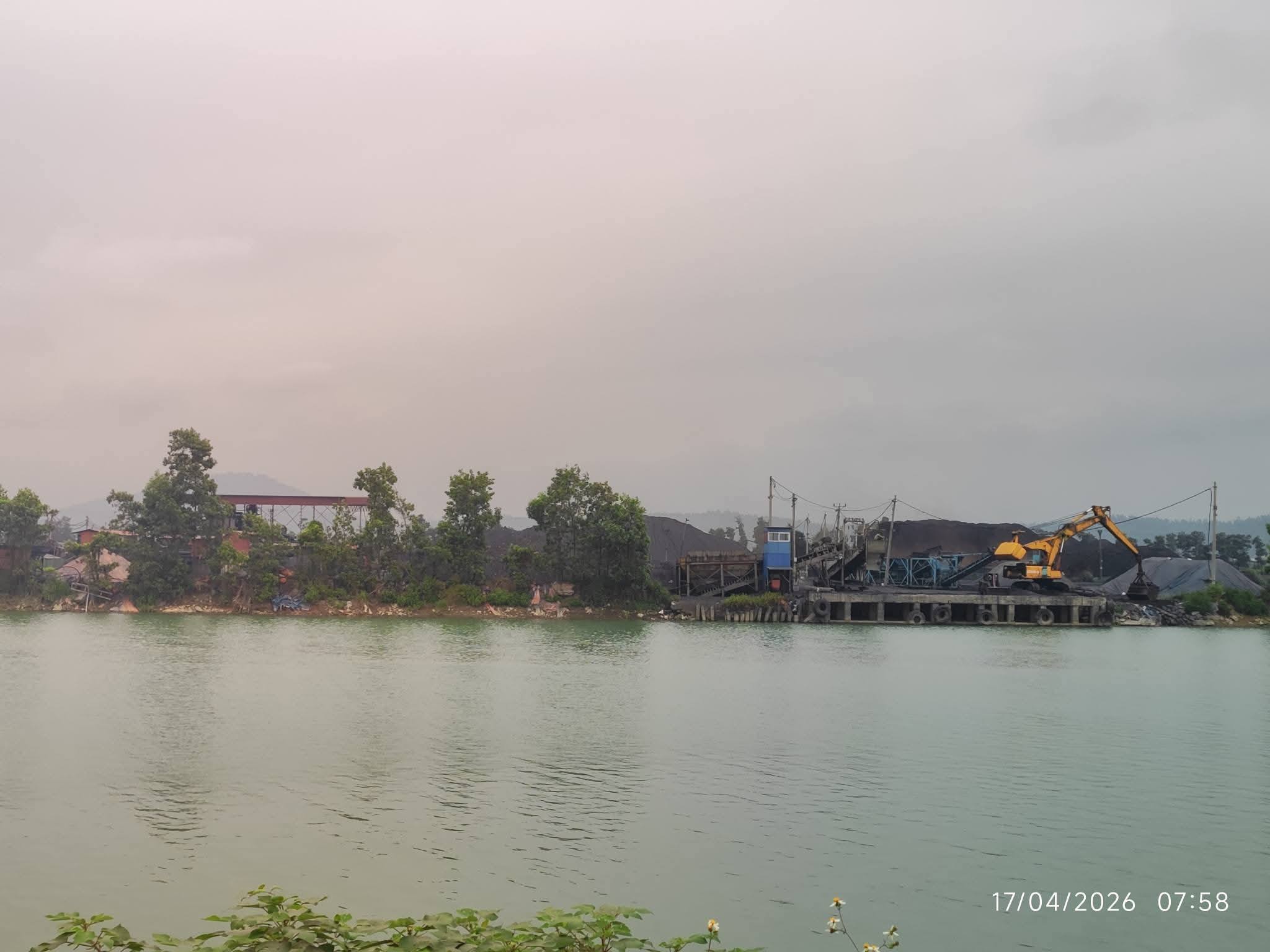 Bụi than bủa vây khu dân cư Phú Thái, phép thử kỷ cương môi trường Hải Phòng