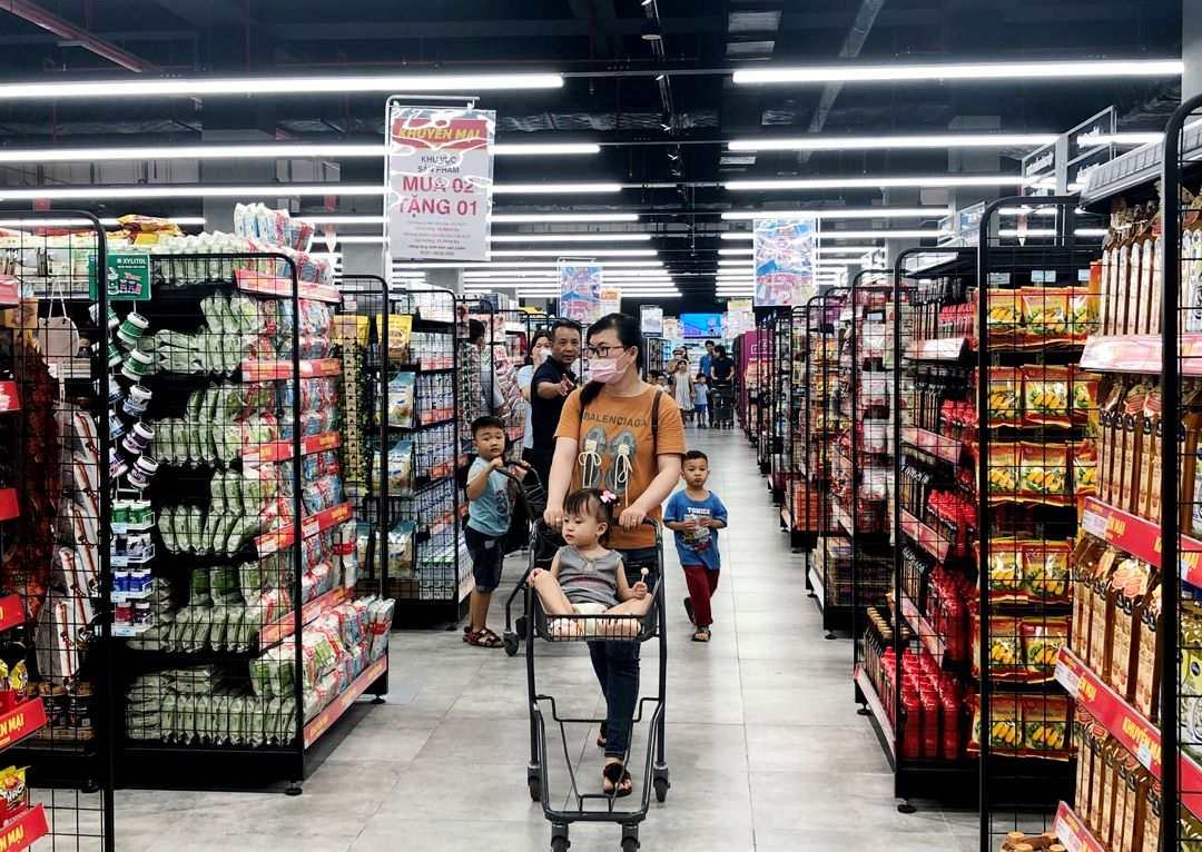 Ẩn sau đà tăng trưởng, bán lẻ Việt đang gồng mình trước áp lực tích tụ