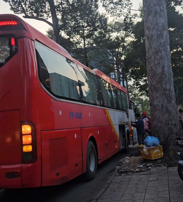 Loạt giải pháp ngăn chặn tình trạng xe dù, bến cóc tại TP.HCM