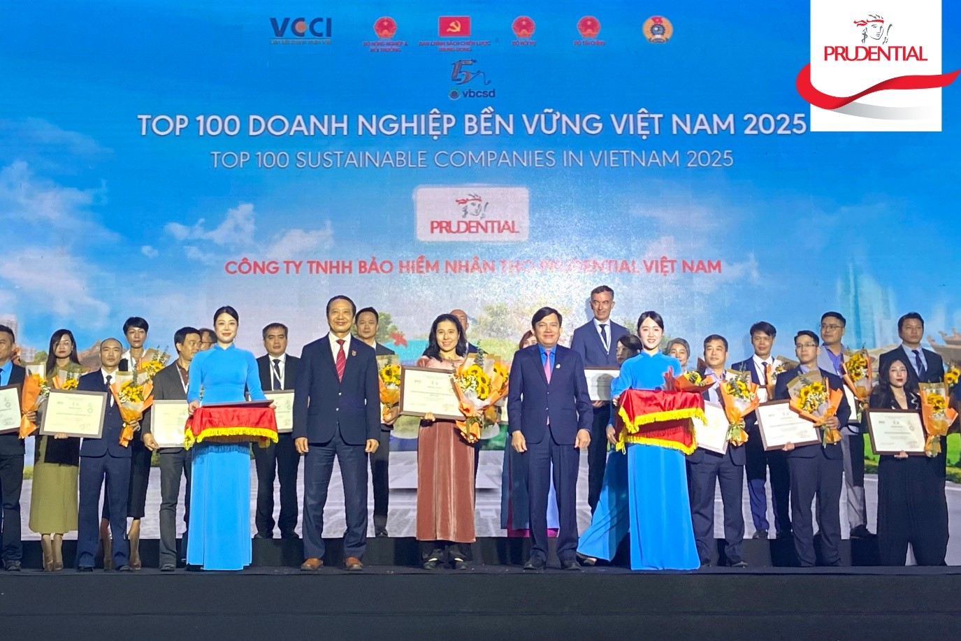 Gần 27 năm đồng hành cùng Việt Nam Prudential không chỉ bảo vệ tài chính, mà còn kiến tạo tương lai cộng đồng