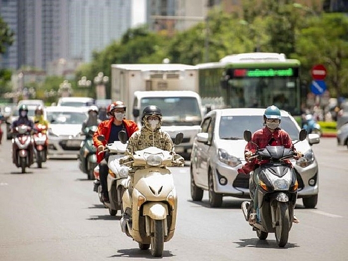Thời tiết hôm nay 135 Hà Nội nắng nóng 35 độ, Bắc Bộ có mưa dông cục bộ