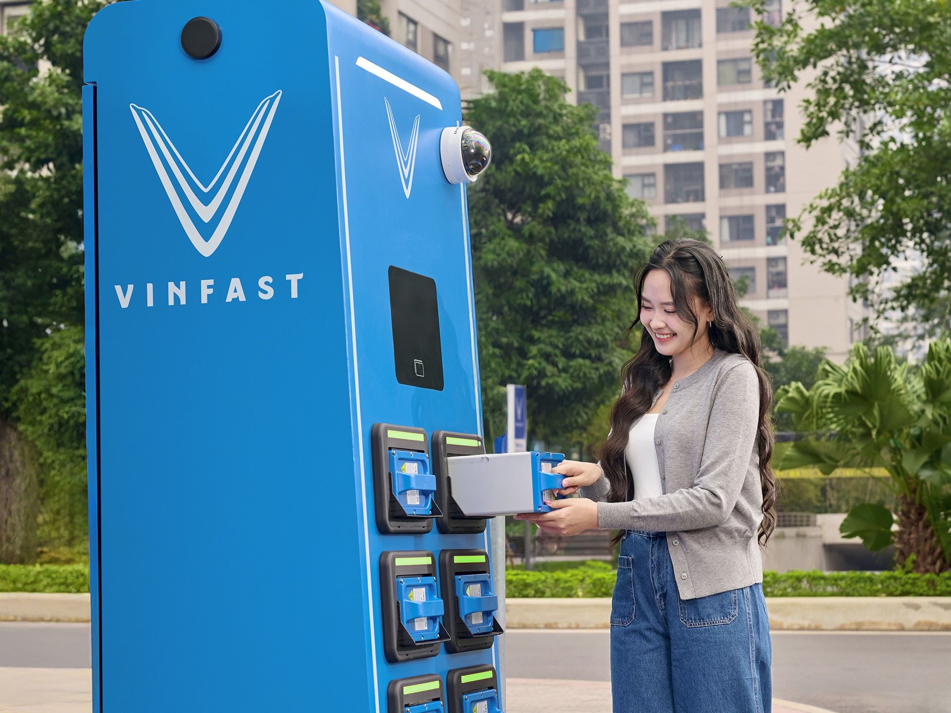 Không cần bằng lái, đổi pin tiện lợi: VinFast Evo Lite trở thành “chân ái” của cư dân phố cổ