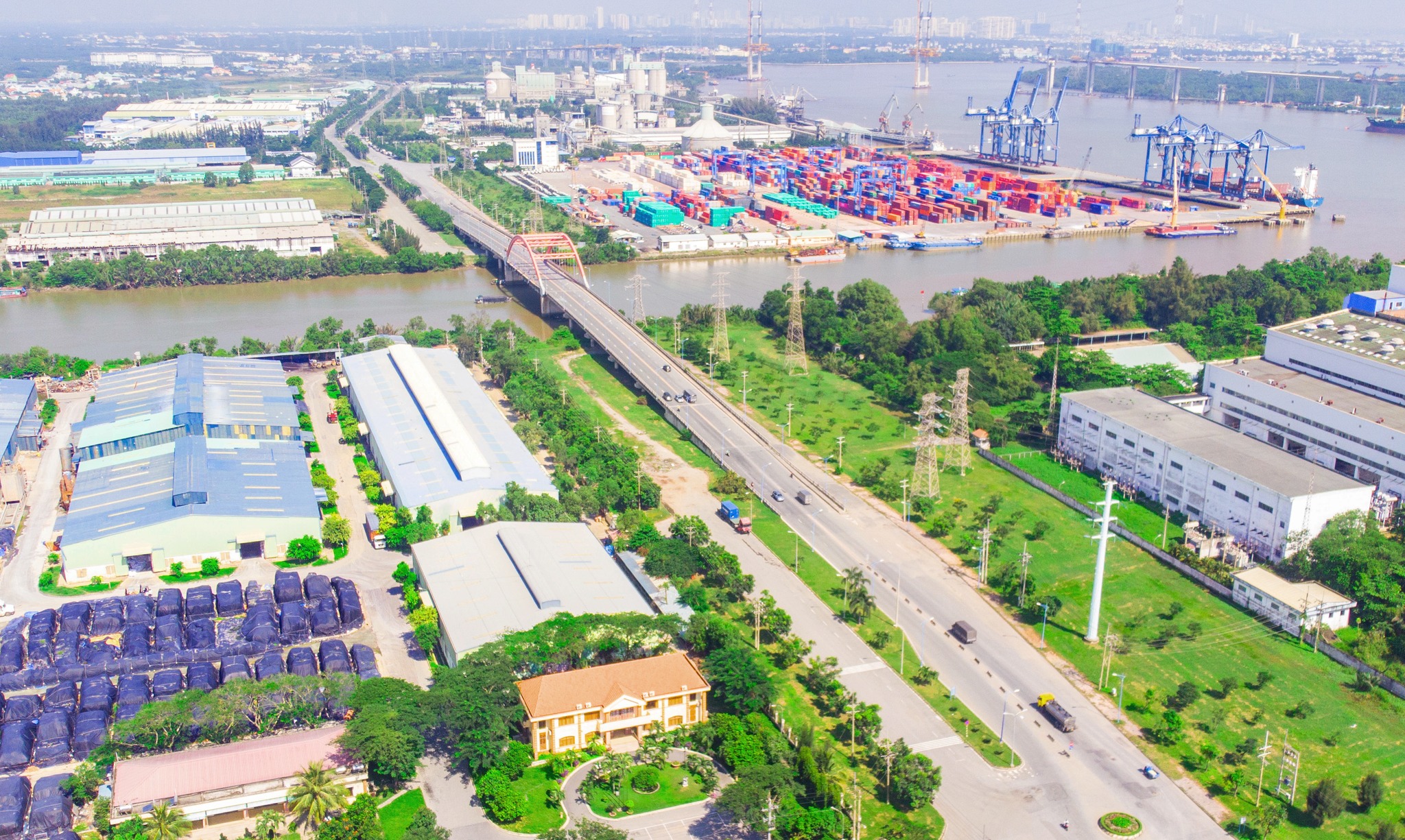 Định hình cục diện mới và chiến lược quản trị rủi ro pháp lý cho doanh nghiệp