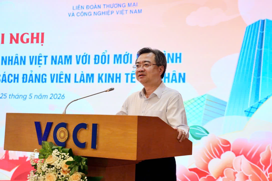 Đổi mới mô hình phát triển đất nước là yêu cầu tất yếu, doanh nghiệp tư nhân phải trở thành lực lượng tiên phong