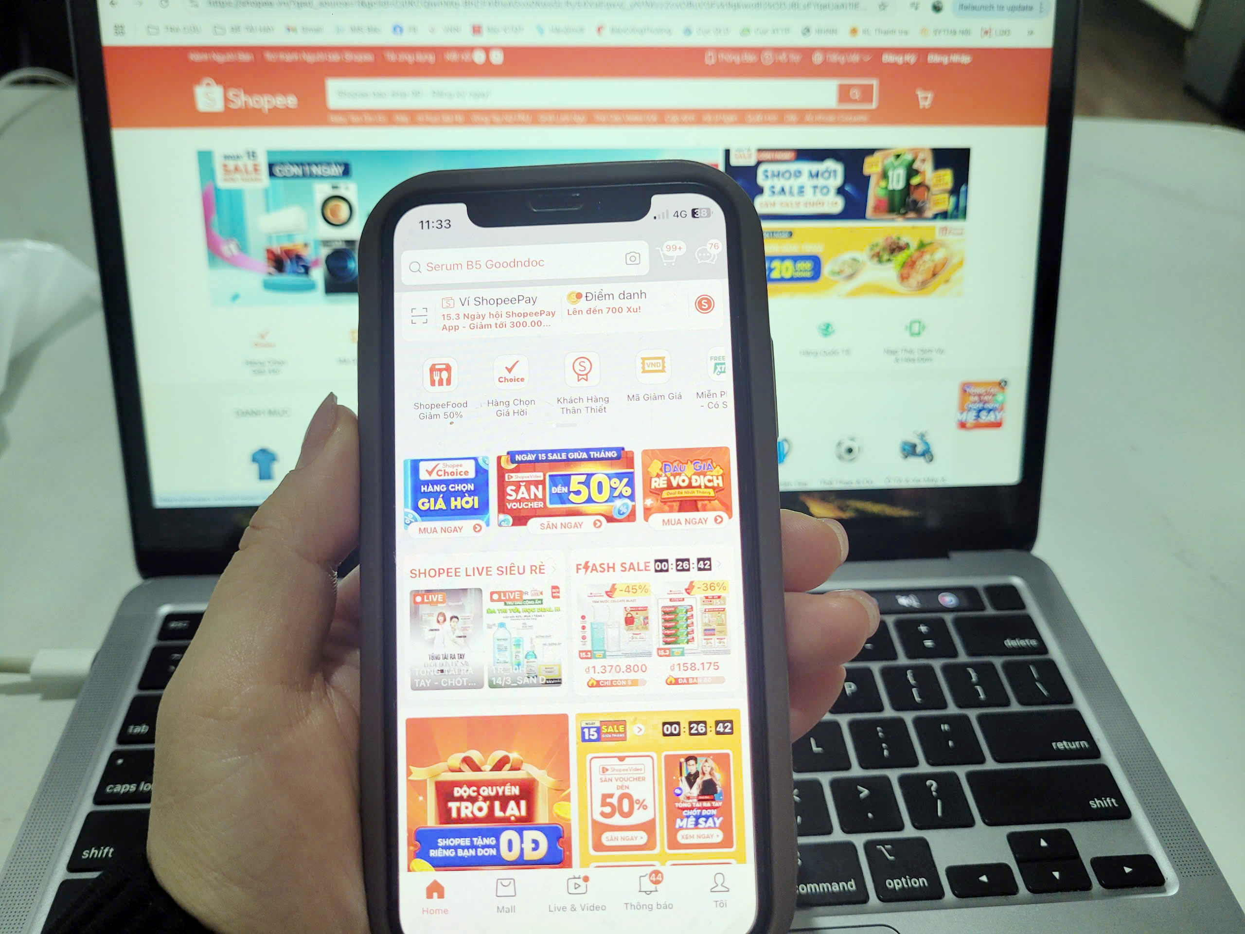 Yêu cầu Shopee không áp dụng các loại phí mới đối với người bán hàng trên nền tảng