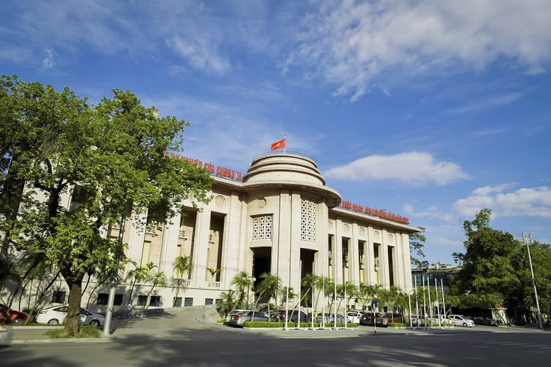 Lãi suất liên ngân hàng neo cao, Ngân hàng Nhà nước tiếp tục hút ròng