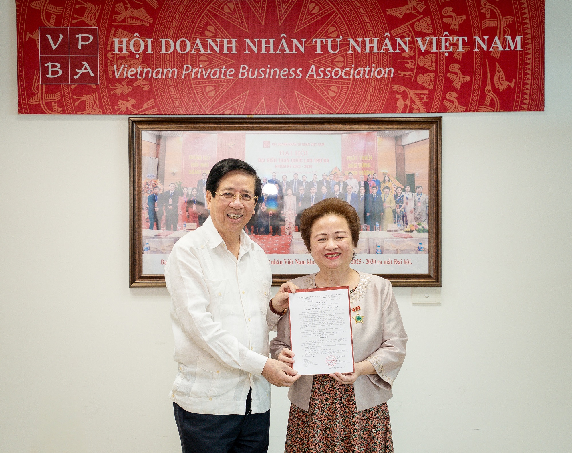 Madame Nguyễn Thị Nga được giao giữ chức Quyền Chủ tịch Hội Doanh nhân Tư nhân Việt Nam