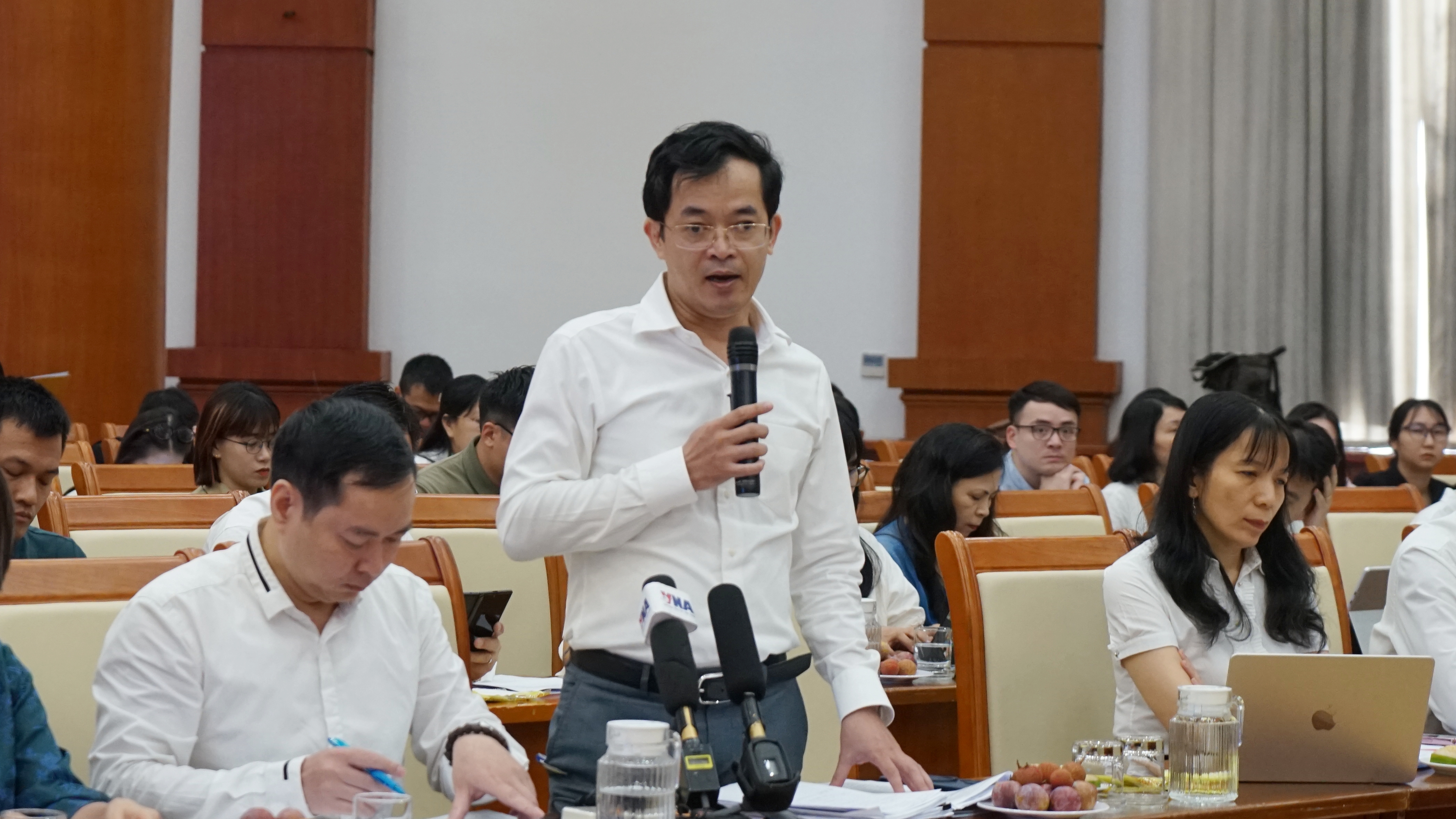 Bộ Tài chính nghiên cứu điều chỉnh chính sách thuế để thúc đẩy sử dụng xăng E10