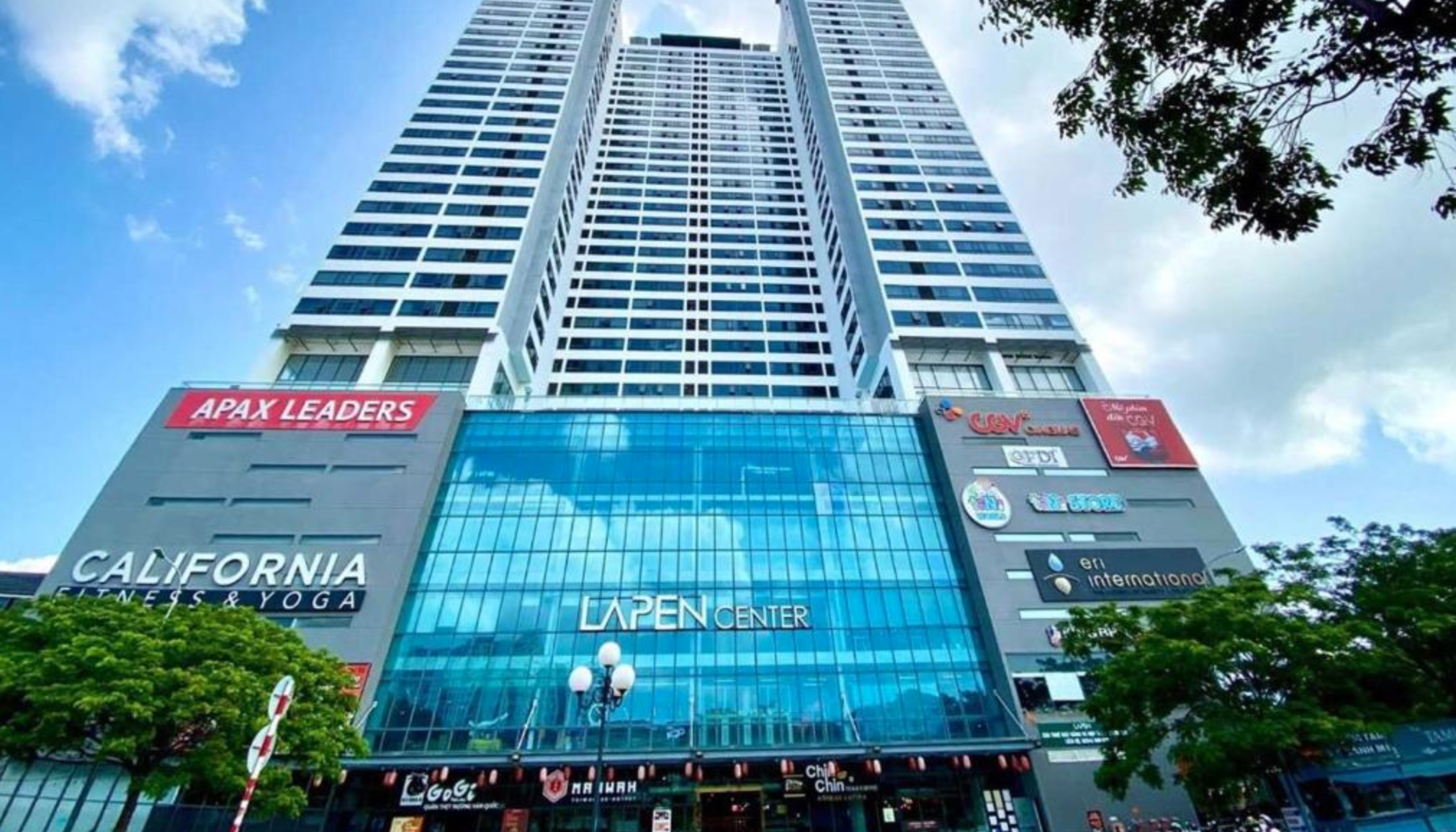 Chung cư 36 tầng xuất hiện thêm nhiều vết nứt, TP.HCM yêu cầu kiểm định lại toàn bộ công trình