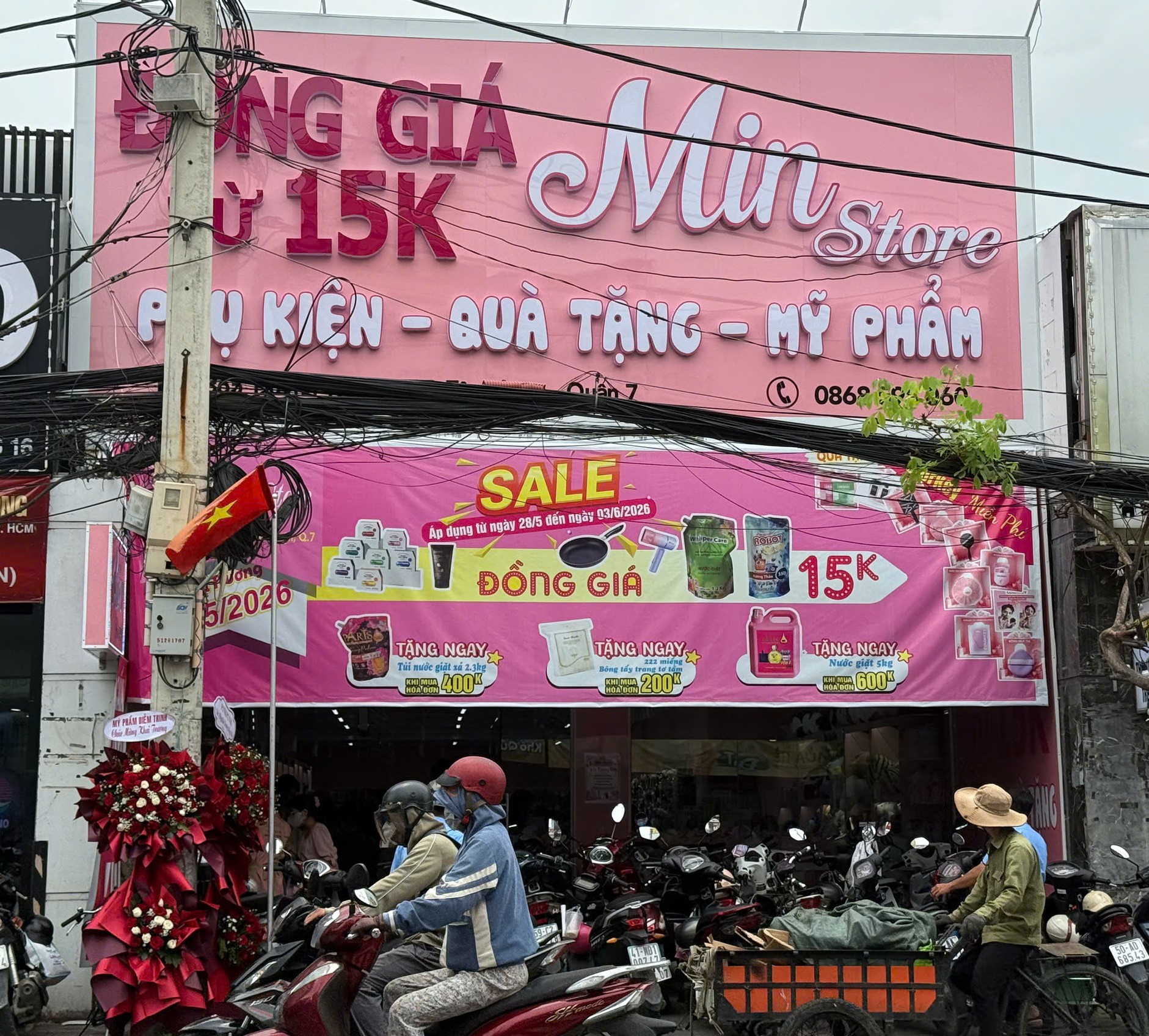 TP.Hồ Chí Minh: Nhiều sản phẩm tại Min Store Q7 không có tem nhãn phụ