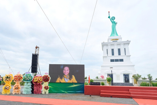 Tân Tạo ITA của chủ tịch Đặng Thị Hoàng Yến - Từ lùm xùm thủ tục phá sản tới tượng nữ thần khai phóng