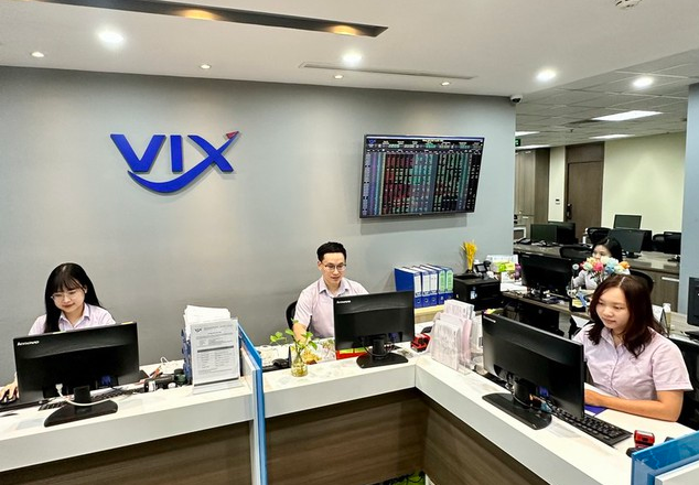 Chứng khoán VIX: 128 nghìn cổ đông, chỉ 56 người tham dự đại hội