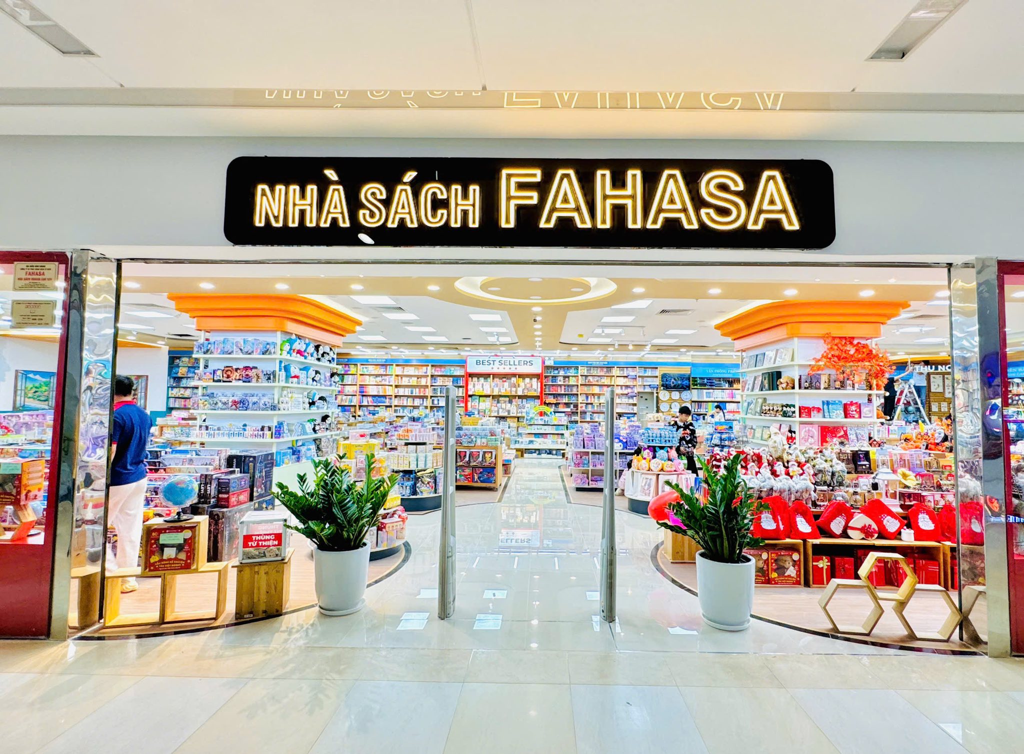 Fahasa chốt quyền chia cổ tức và cổ phiếu thưởng tổng tỷ lệ 48%