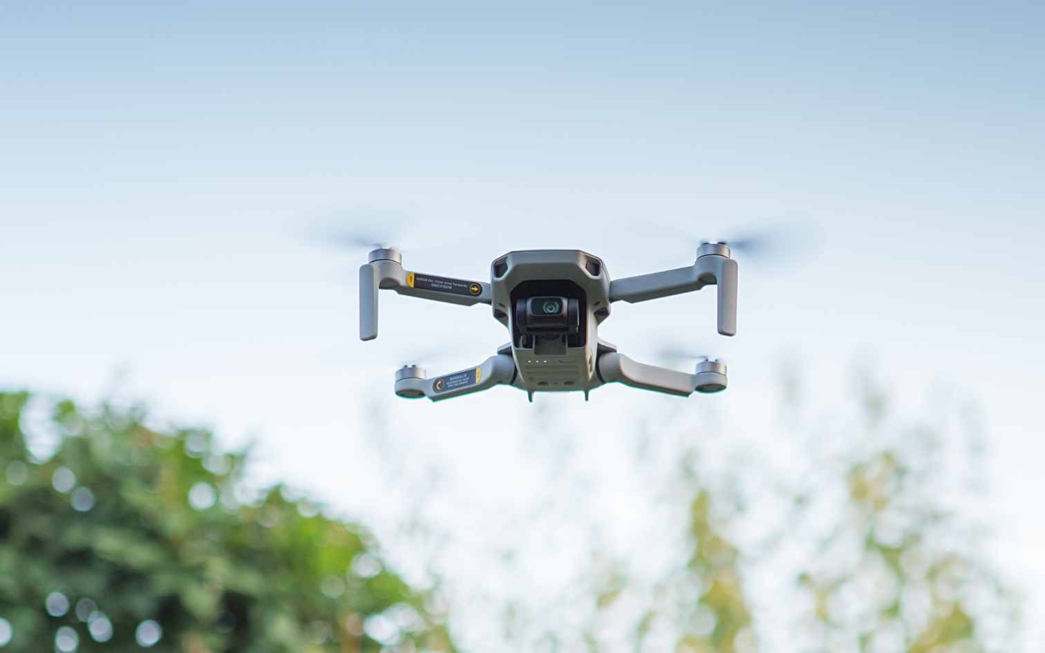 Từ 207, drone và flycam trên toàn quốc phải gắn mã định danh như biển số xe