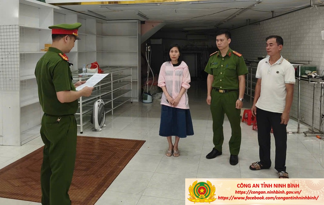 Khởi tố chủ shop livestream bán hàng giả mạo nhãn hiệu