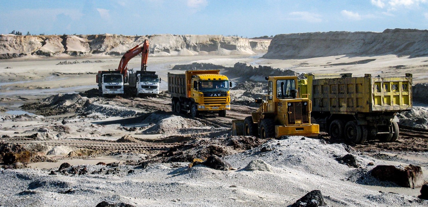 Hà Tĩnh chấm dứt hoạt động mỏ sắt Thạch Khê