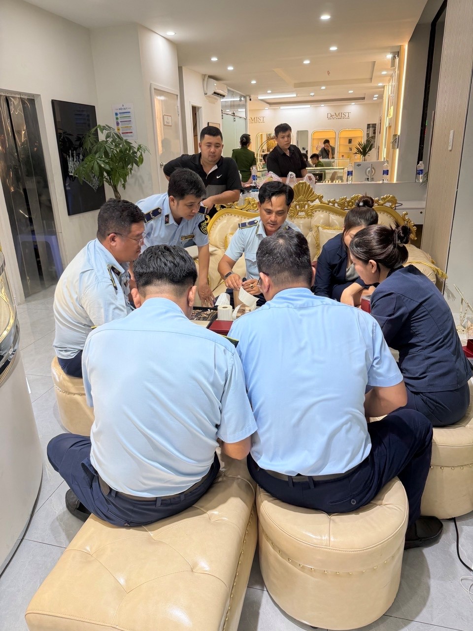 TP.HCM Phát hiện trang sức có dấu hiệu giả mạo các nhãn hiệu trị giá hơn 1,3 tỷ đồng