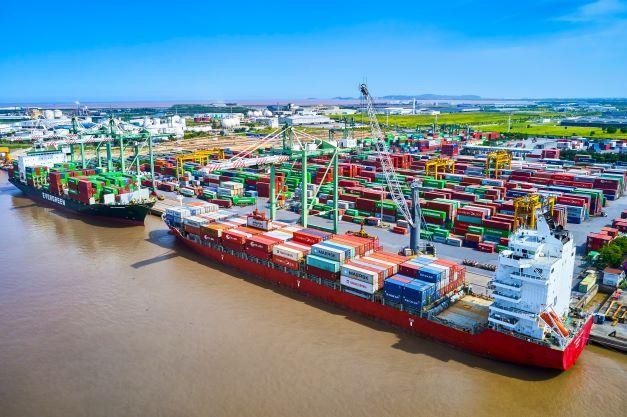 Phó Tổng Giám đốc Viconship (VSC) đăng ký mua 500.000 cổ phiếu giữa lúc lợi nhuận quý I giảm hơn 37%