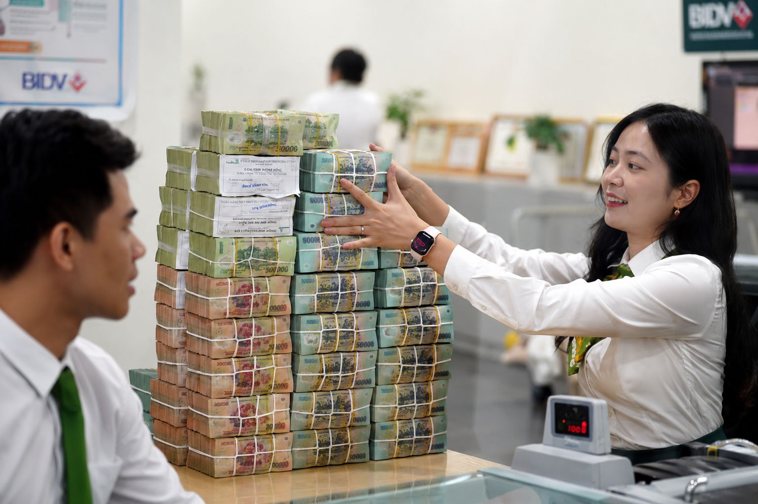 Lãi suất trái phiếu nhích lên giữa cơn khát vốn của doanh nghiệp