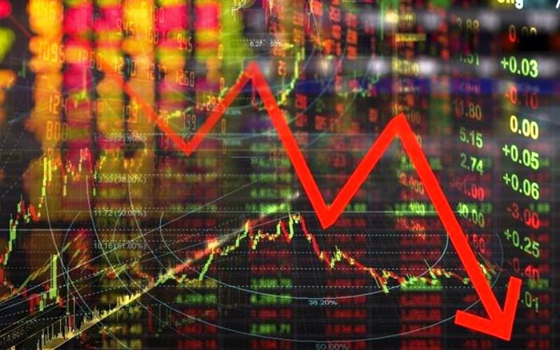 VN-Index giảm hơn 100 điểm sau 4 tuần lao dốc, thị trường tìm điểm cân bằng tại vùng 1.600-1.650 điểm
