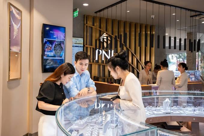 PNJ và khủng hoảng chưa từng có, phải mua lại 5.900 tỷ đồng hàng hóa