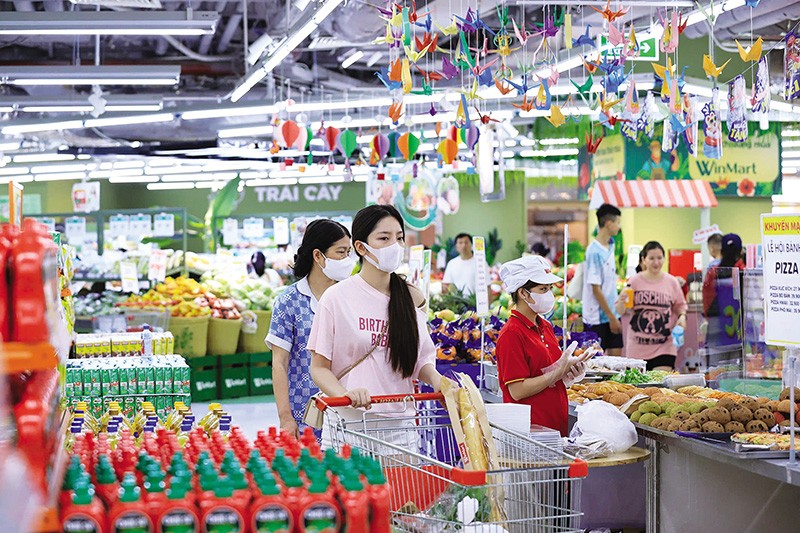 'Tiền rẻ' đã đủ lực kéo sức mua?