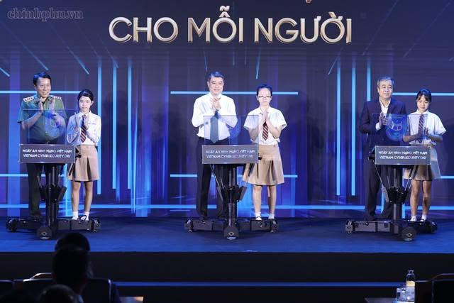 An ninh mạng phải lấy con người làm trung tâm