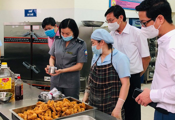 Hà Nội xử phạt hai doanh nghiệp vi phạm an toàn vệ sinh thực phẩm