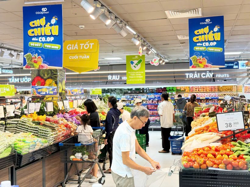 Sức mua và dịch vụ tiếp tục được kỳ vọng tạo lực đẩy tăng trưởng cho TP Hồ Chí Minh