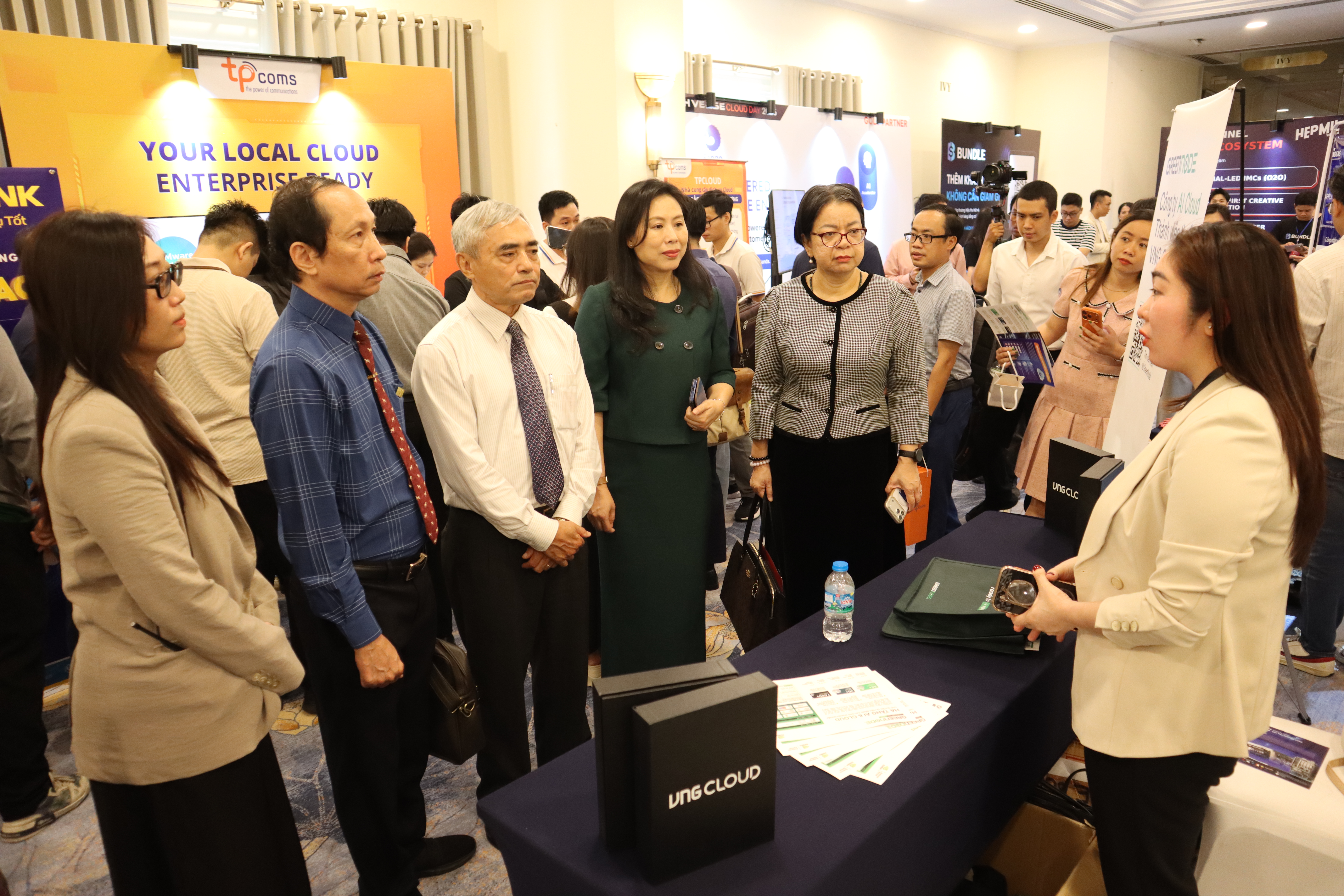 AI và điện toán đám mây mở ra cuộc đua tăng trưởng mới cho doanh nghiệp