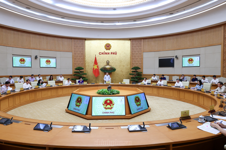 Cắt chi phí trung gian để thuốc, thiết bị y tế đến tay người bệnh giá thấp nhất