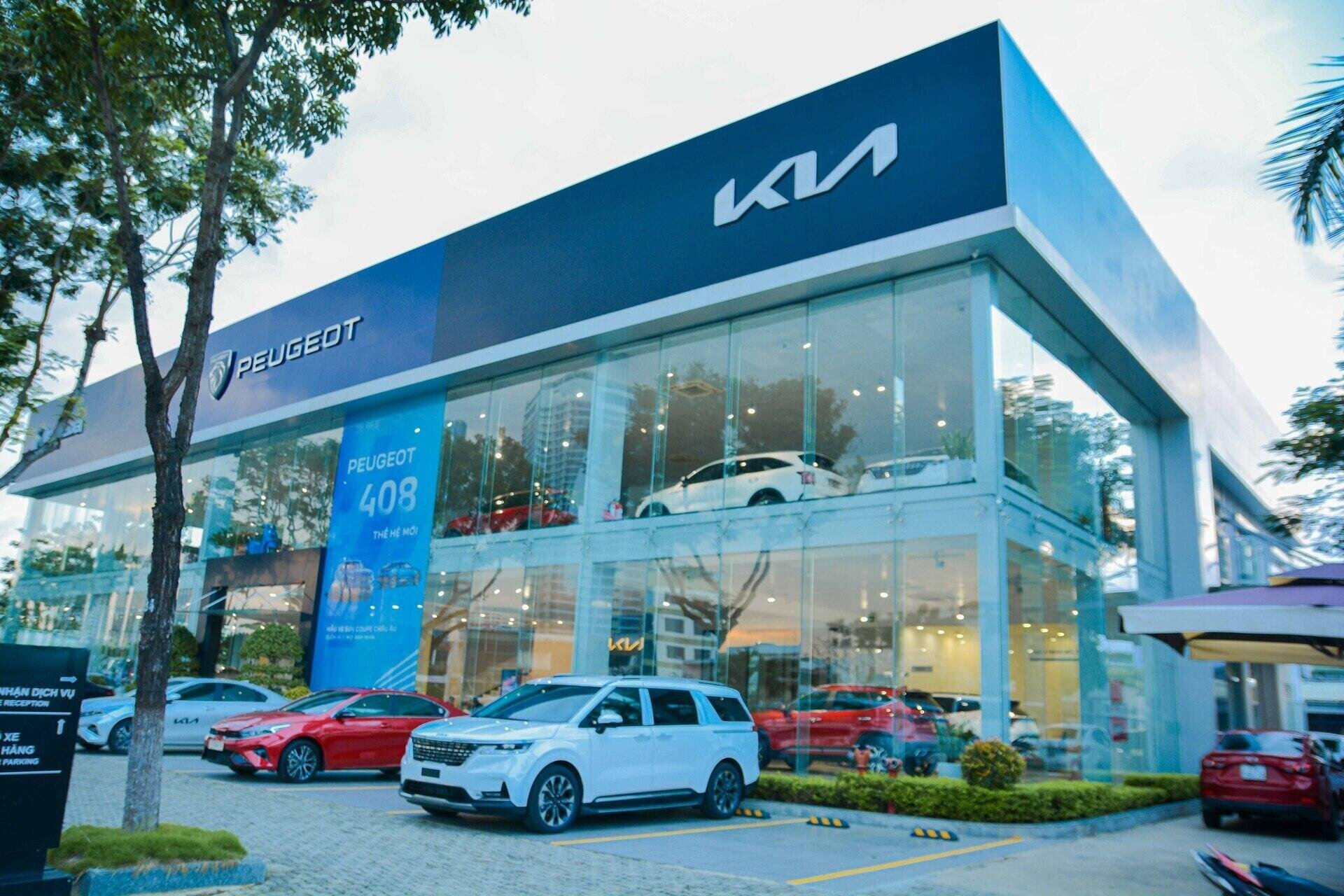 Vì sao người bán xe Kia liên tục phải rao giảm giá sập sàn