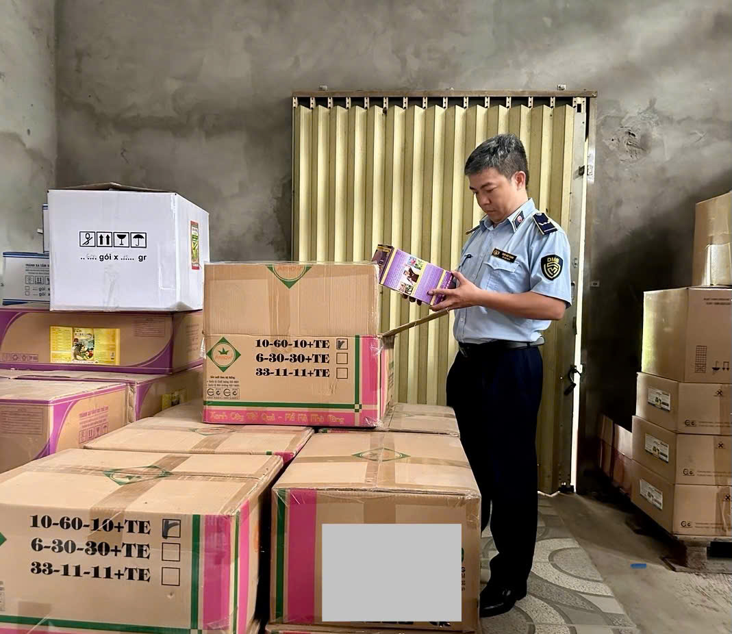 Hơn 500 vụ vi phạm hé lộ những “điểm nóng” hàng lậu, hàng giả ở Hà Nội