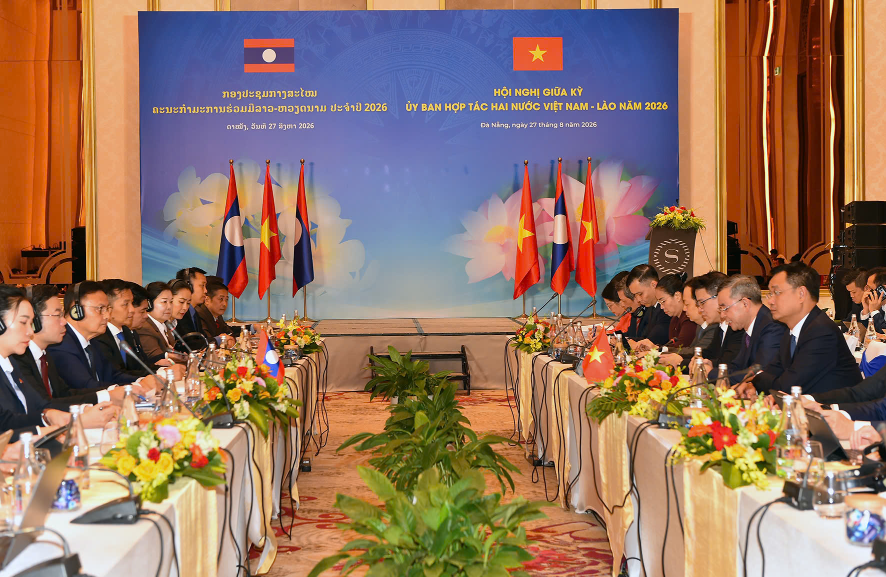 Việt Nam - Lào thúc đẩy kết nối hạ tầng, thương mại và đầu tư