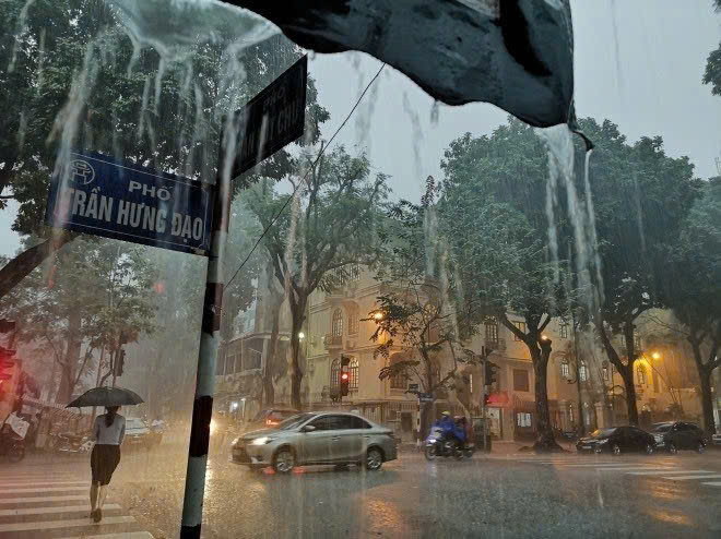 Thời tiết hôm nay 308 Bắc Bộ mưa dông, nhiều nơi có mưa lớn