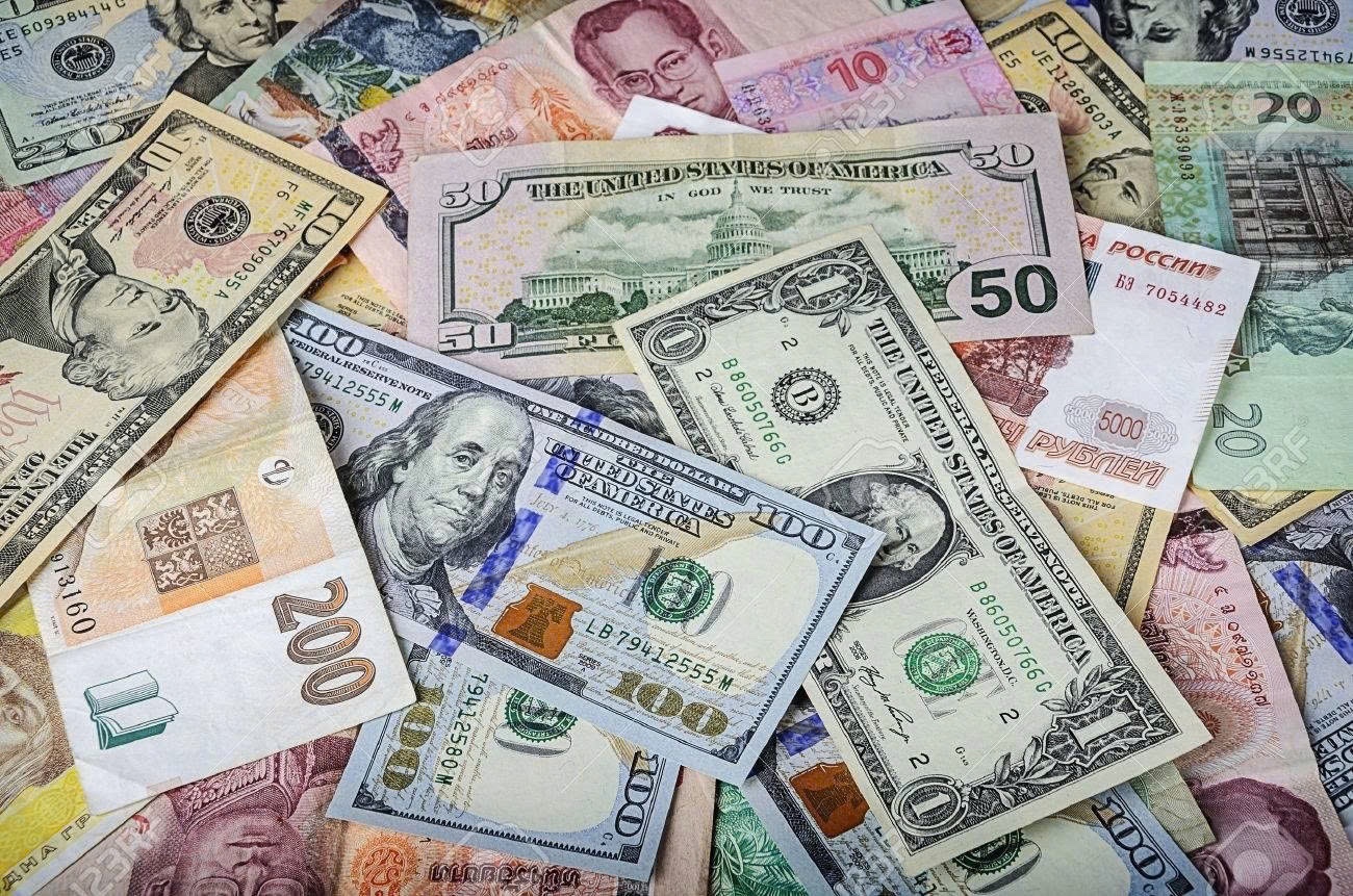 Tỷ giá ngoại tệ hôm nay 31/8: USD duy trì đà tăng, chờ tín hiệu từ kinh tế Mỹ