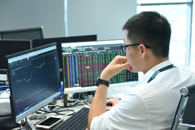Ngược chiều khối ngoại, tự doanh bán ròng hơn 2.500 tỷ đồng trong tháng 8