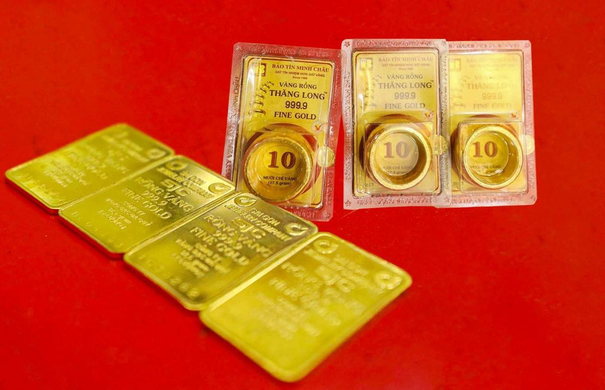 Giá kim loại hôm nay 19 Vàng nhẫn tiếp tục giảm, bạc lao dốc, than luyện cốc tăng kỷ lục