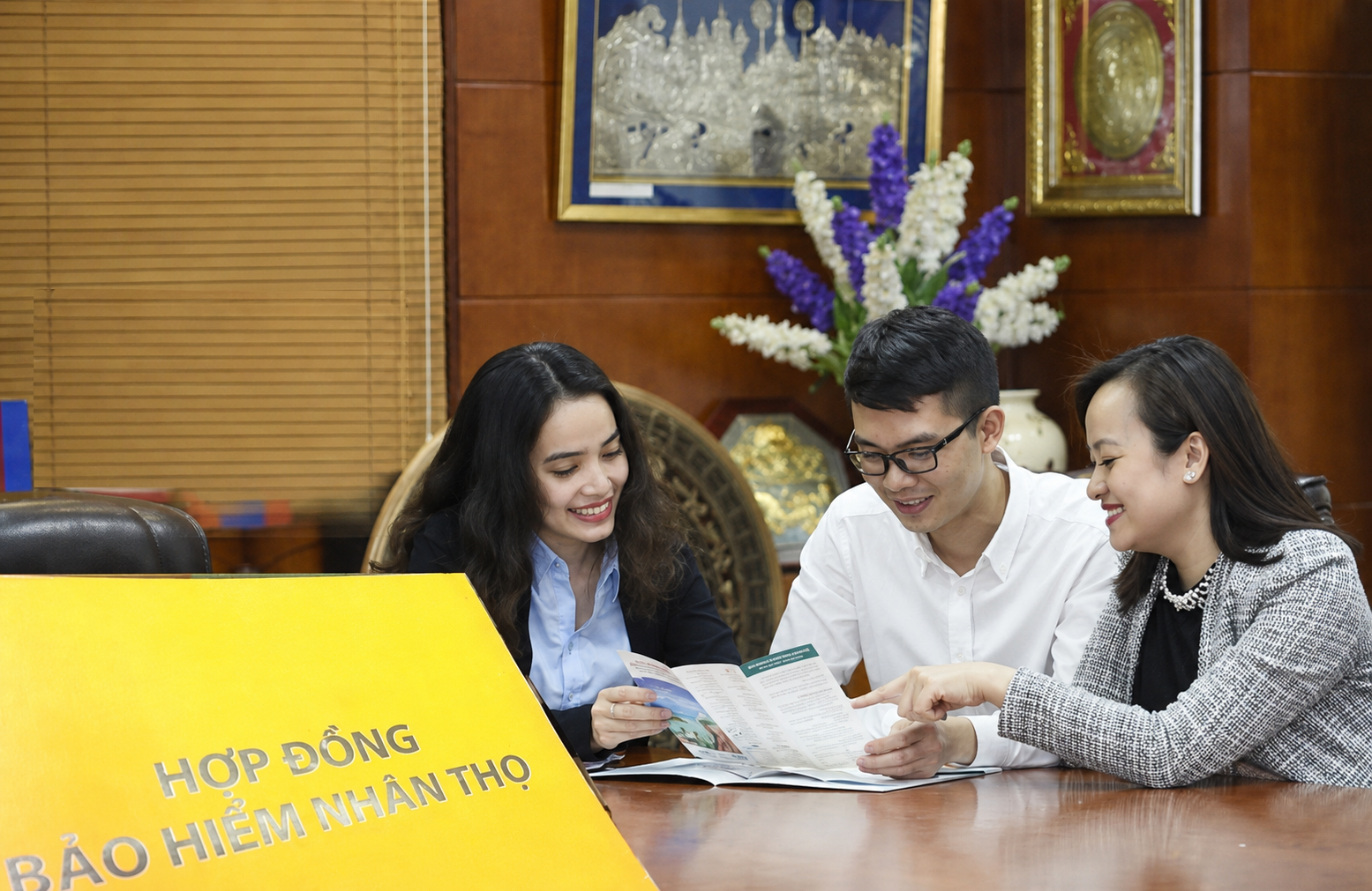 Lợi nhuận bảo hiểm nhân thọ bứt phá giữa lúc doanh thu khai thác mới đi xuống