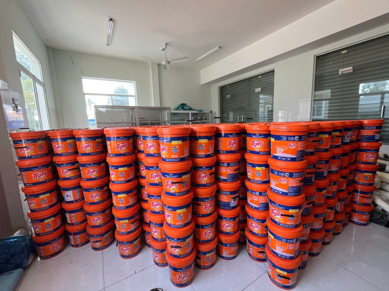 Đồng Tháp Hơn 14 tấn bột giặt mang dấu hiệu xâm phạm nhãn hiệu bị chuyển hồ sơ sang công an