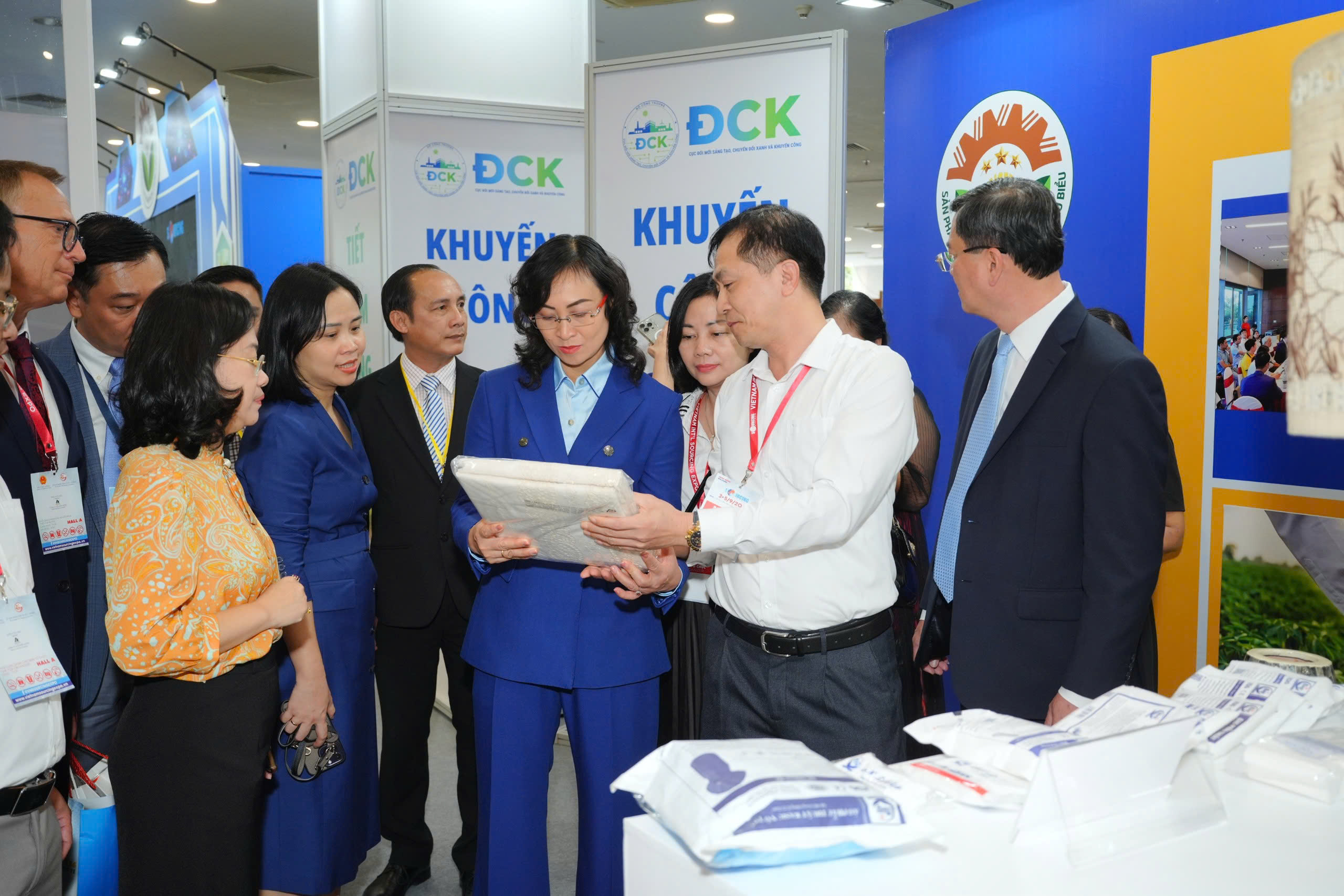 Chuyển đổi xanh, mở rộng chuỗi cung ứng cho sản phẩm công nghiệp nông thôn