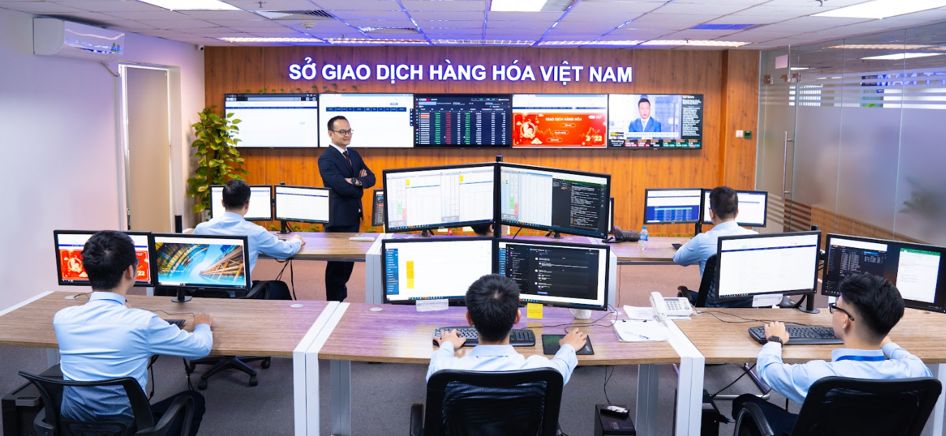 Từ 159, Sở giao dịch hàng hóa phải cung cấp dữ liệu theo thời gian thực