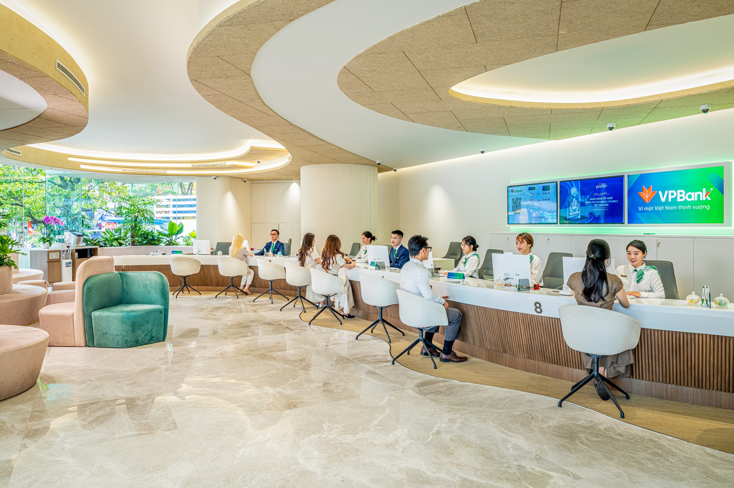 VPBank giảm tới 1,5% lãi suất, tiếp sức vốn cho khách hàng sản xuất kinh doanh