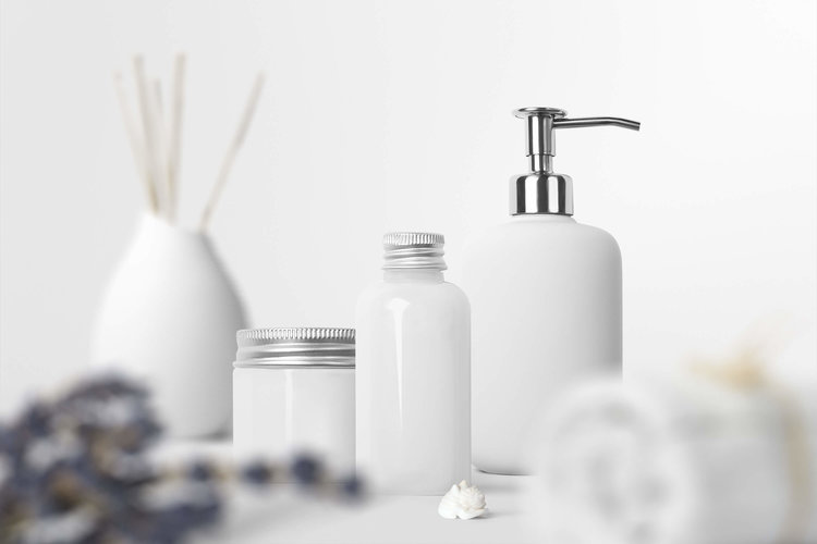 Loạt mỹ phẩm bị thu hồi trên toàn quốc do sai công thức, không đạt vi sinh