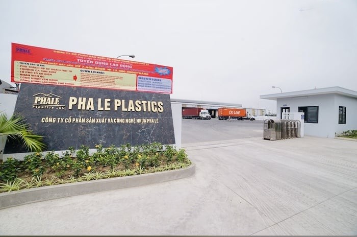 Nhựa Pha Lê (PLP) tiếp tục bị HoSE nhắc nhở, cắt margin giữa lúc nợ phải trả vượt 2.200 tỷ đồng
