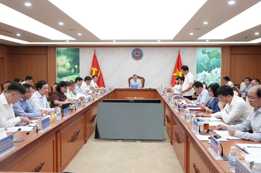 Bộ Tài chính rà soát từng động lực tăng trưởng, dồn lực cho mục tiêu hai con số
