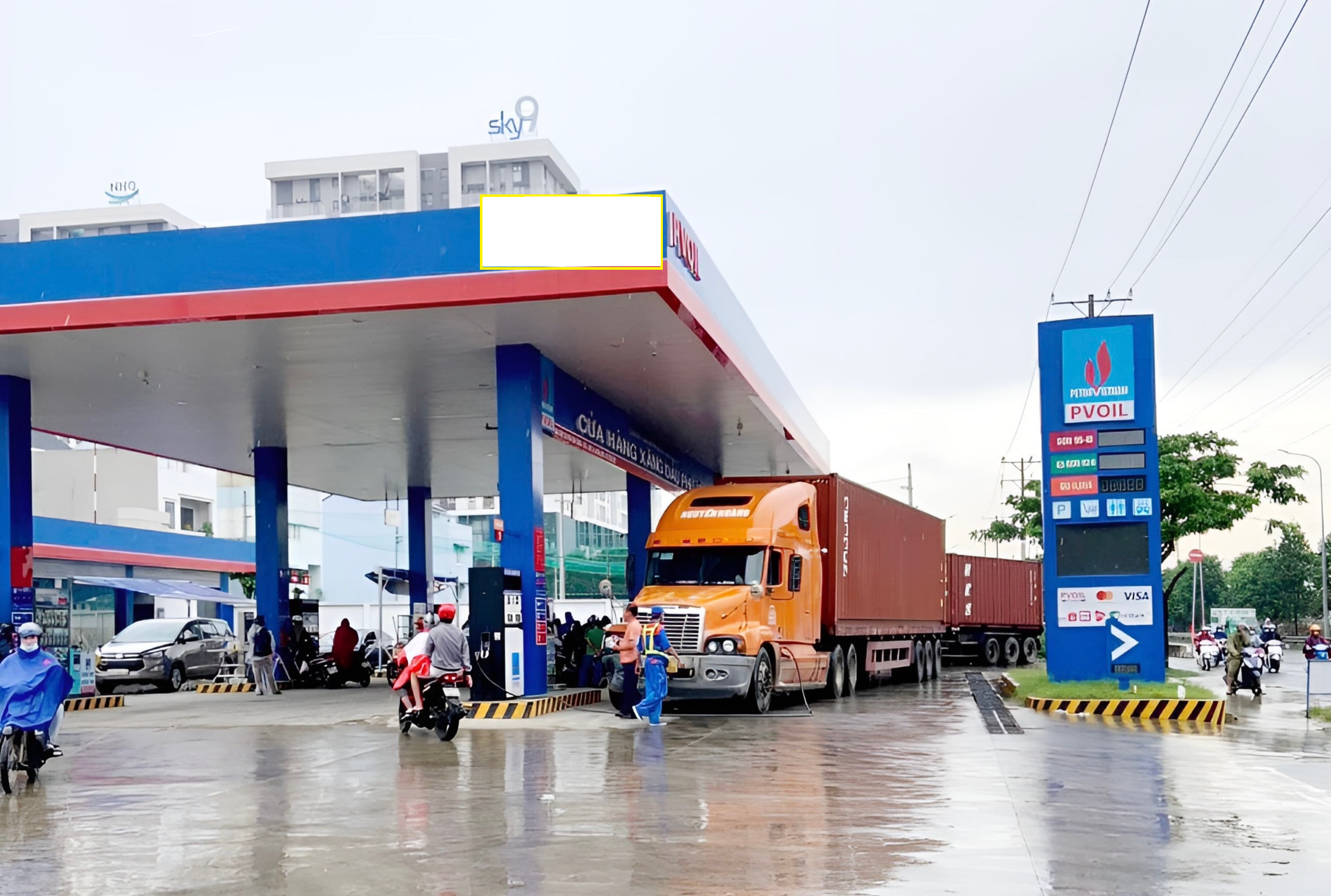 Xăng tăng, thuế sắp hết hạn