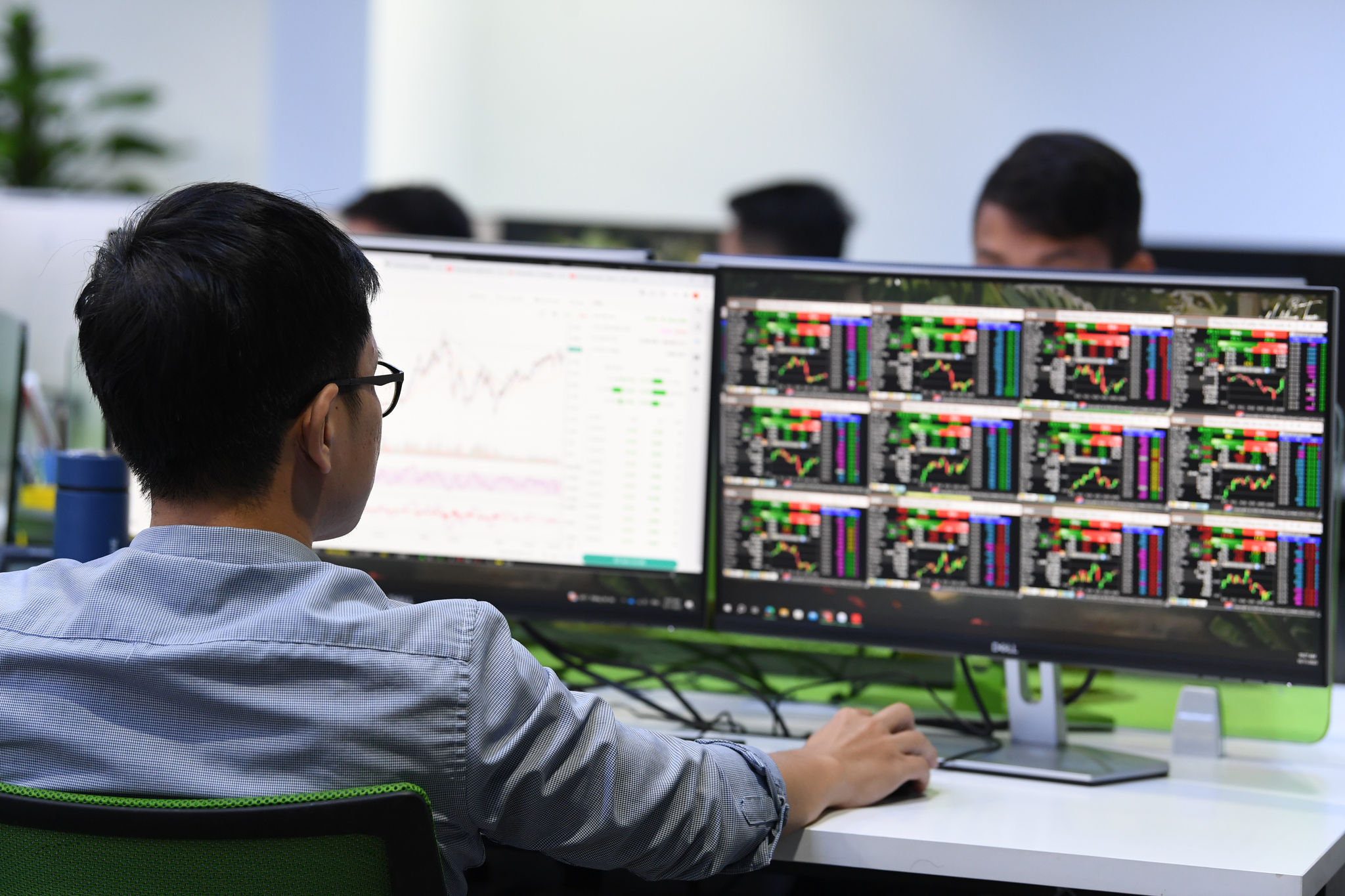 VN-Index có thể chịu thêm áp lực trong tháng 10 khi dòng tiền thận trọng