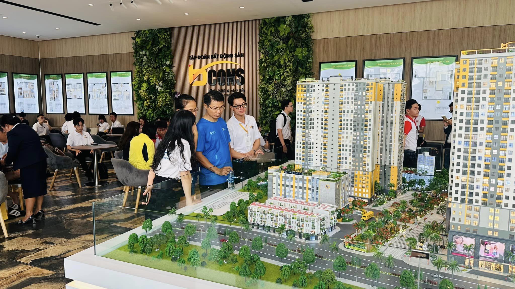 Người mua dè dặt xuống tiền, chủ đầu tư tìm cách gỡ khó bán hàng
